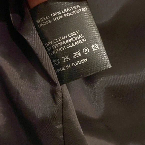 VEDA Black Leather Button-Up Mini Skirt. Size S-M - Picture 4 of 8